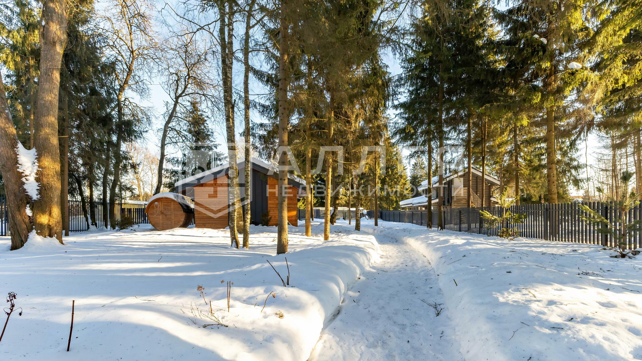 2-этажный коттедж 200 м² с отделкой