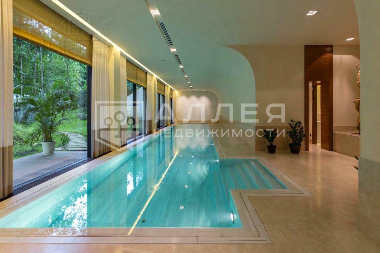 2-этажный коттедж 2 000 м² с отделкой