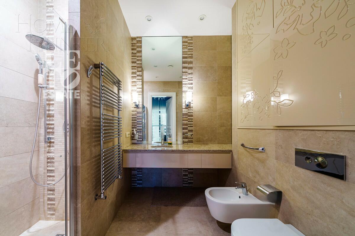 2-этажный коттедж 710 м² с отделкой