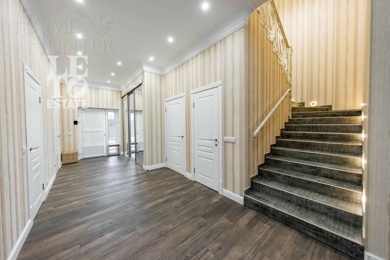 2-этажный коттедж 360 м² с отделкой