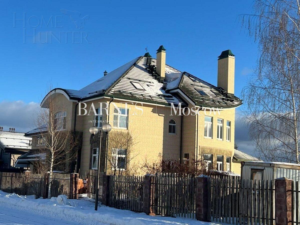 3-этажный коттедж 1 124 м² без отделки