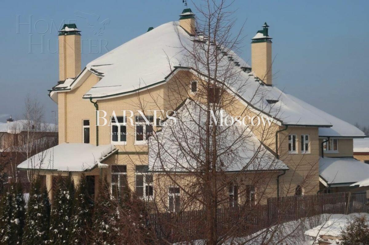 3-этажный коттедж 1 124 м² без отделки