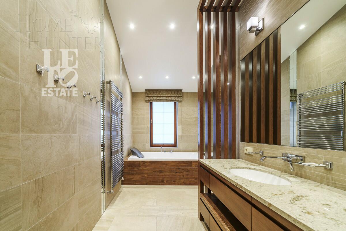 2-этажный коттедж 710 м² с отделкой