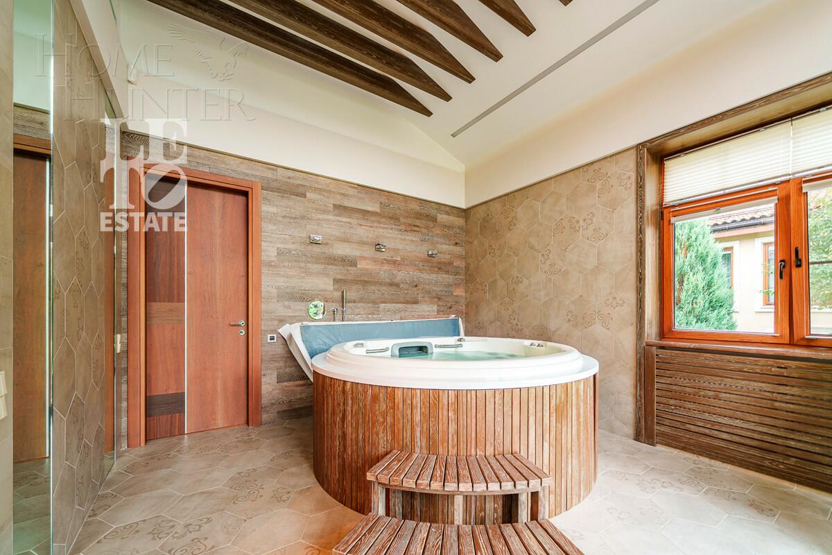 2-этажный коттедж 710 м² с отделкой