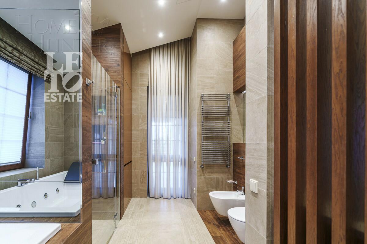 2-этажный коттедж 710 м² с отделкой