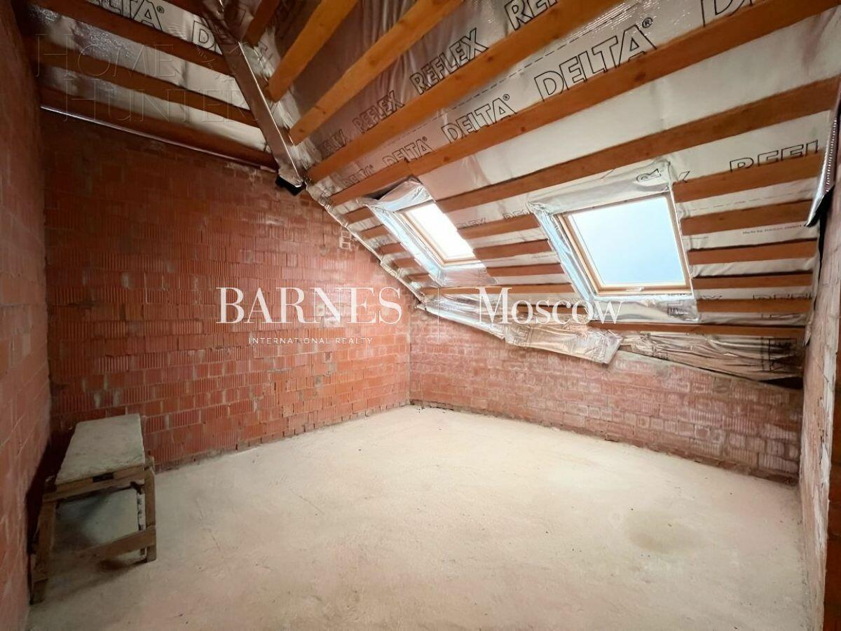 3-этажный коттедж 1 124 м² без отделки