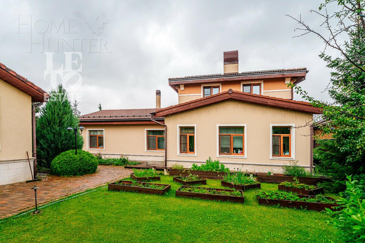 2-этажный коттедж 710 м² с отделкой