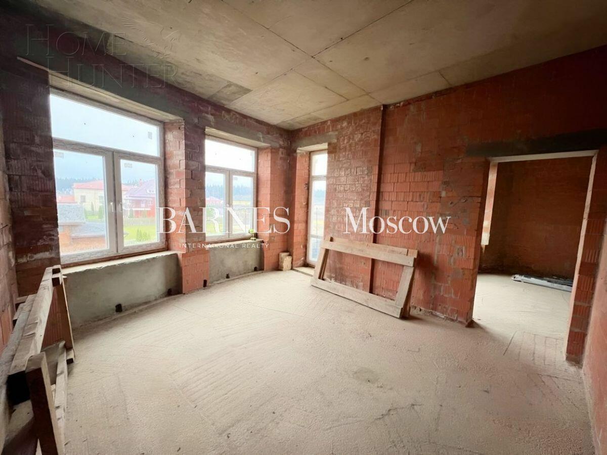 3-этажный коттедж 1 124 м² без отделки