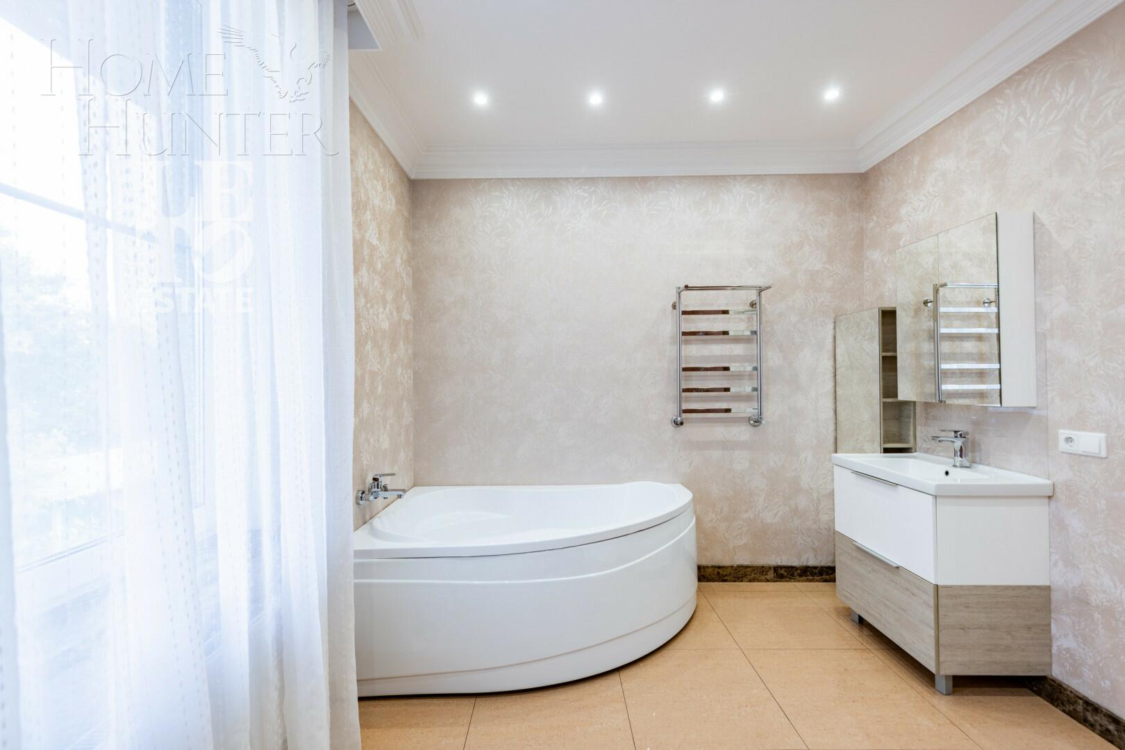 2-этажный коттедж 360 м² с отделкой