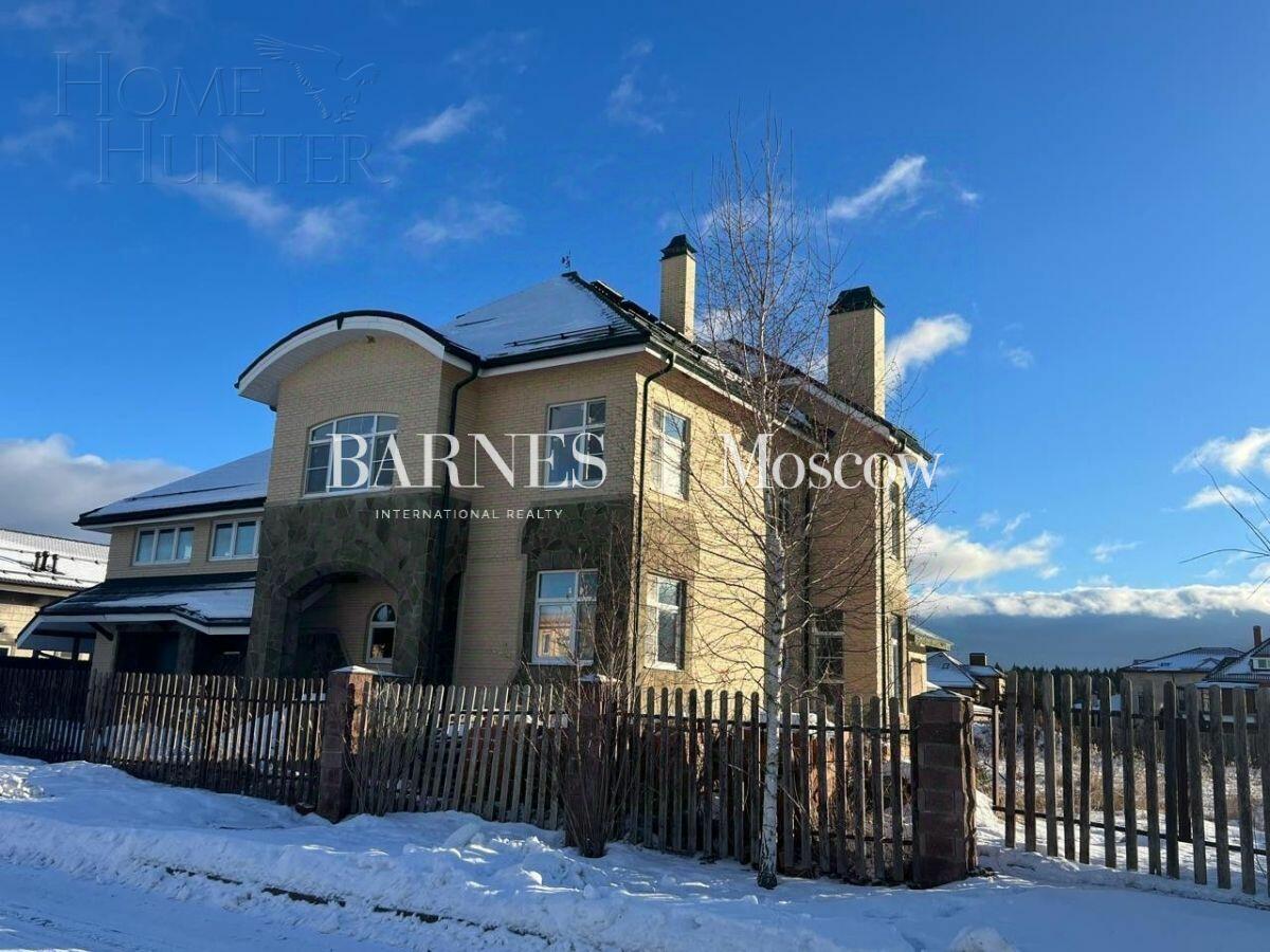 3-этажный коттедж 1 124 м² без отделки