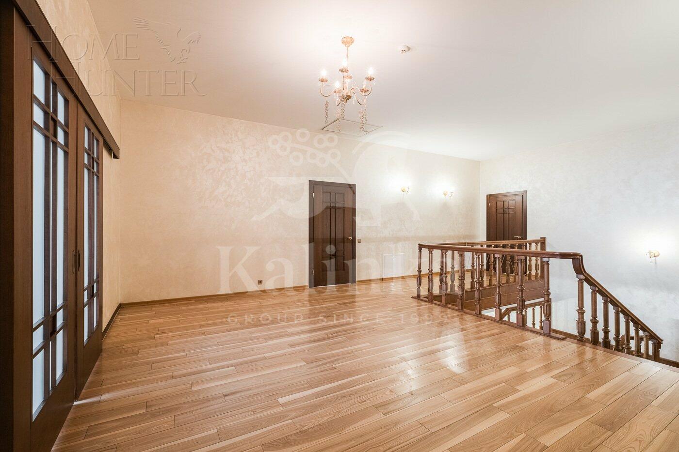 2-этажный коттедж 1 192 м² с отделкой