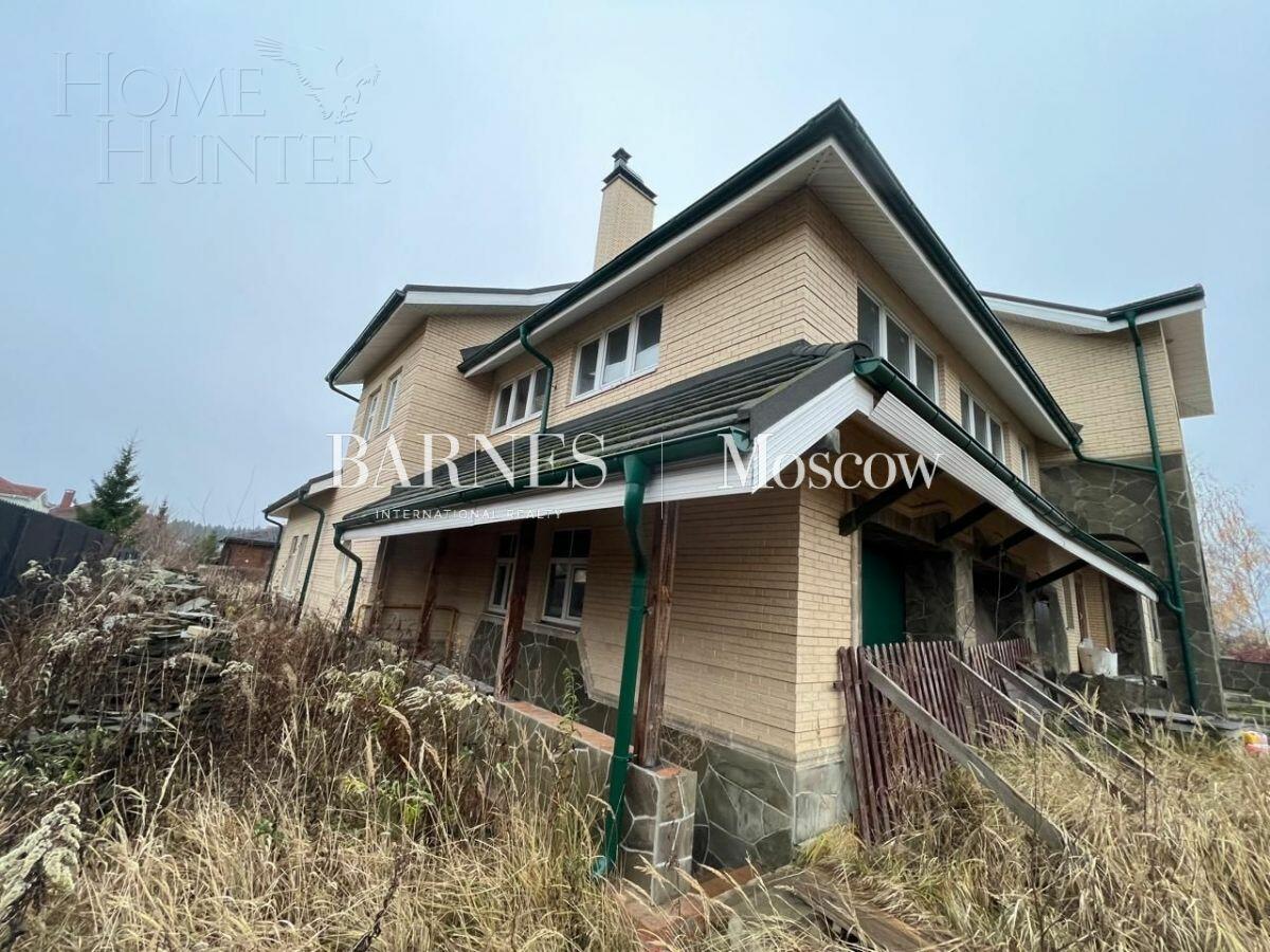 3-этажный коттедж 1 124 м² без отделки