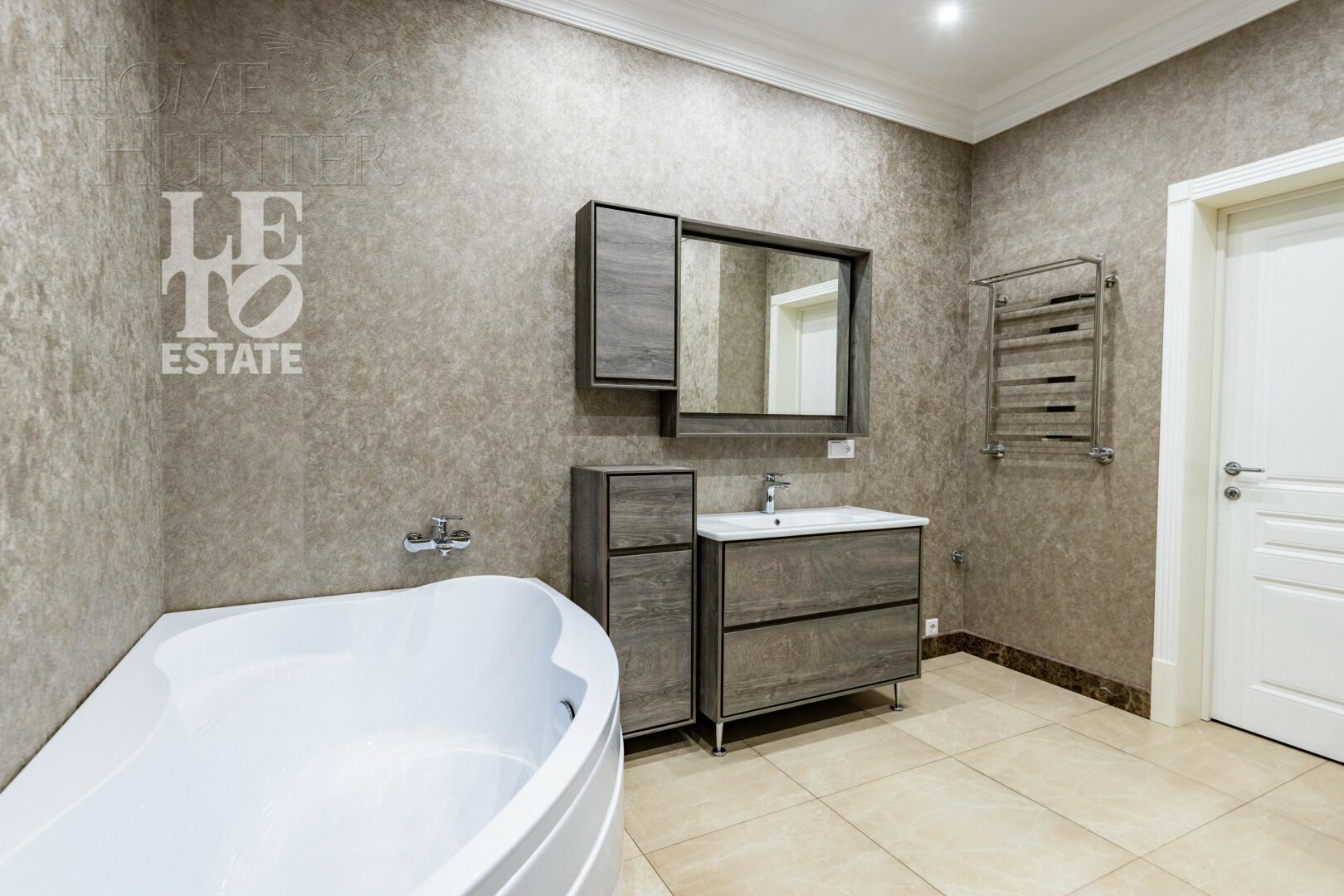 2-этажный коттедж 360 м² с отделкой