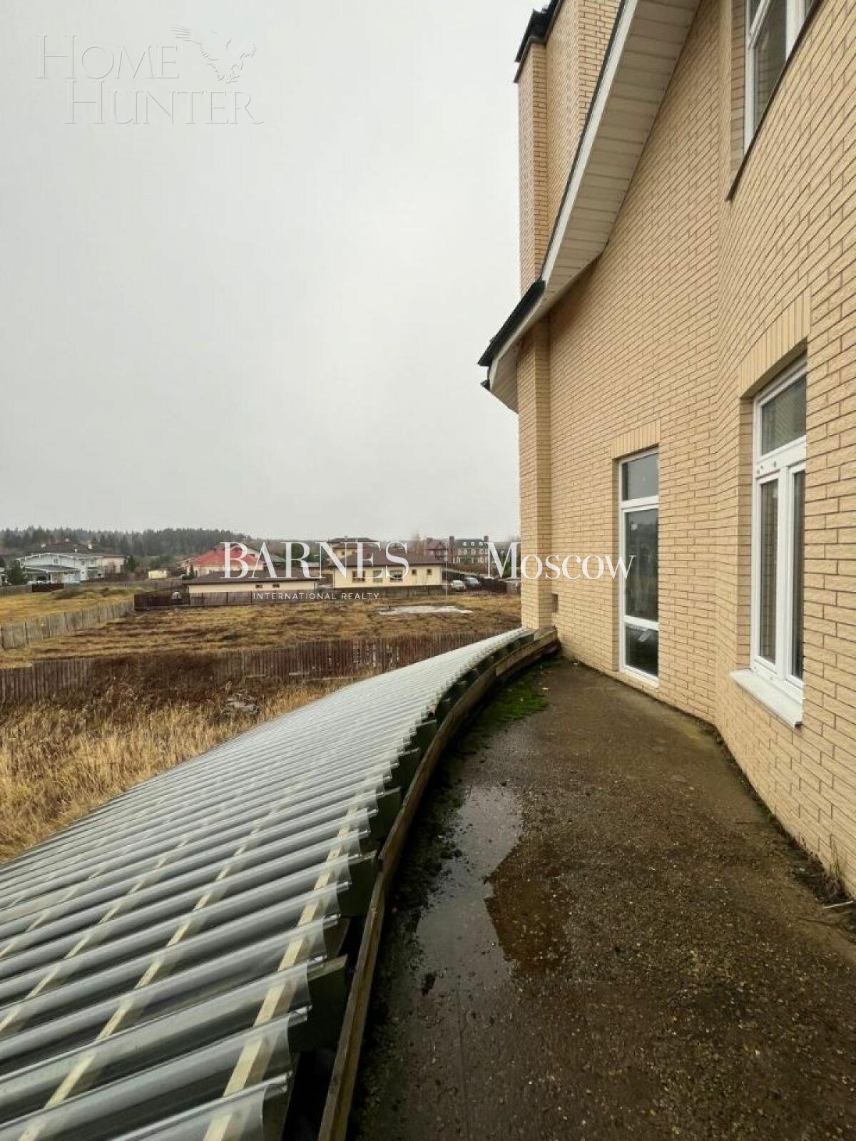 3-этажный коттедж 1 124 м² без отделки