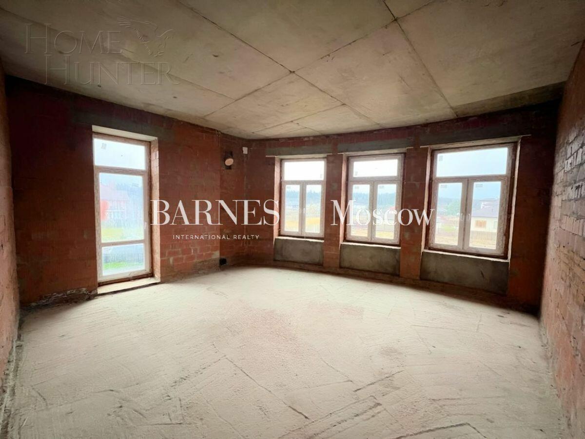 3-этажный коттедж 1 124 м² без отделки