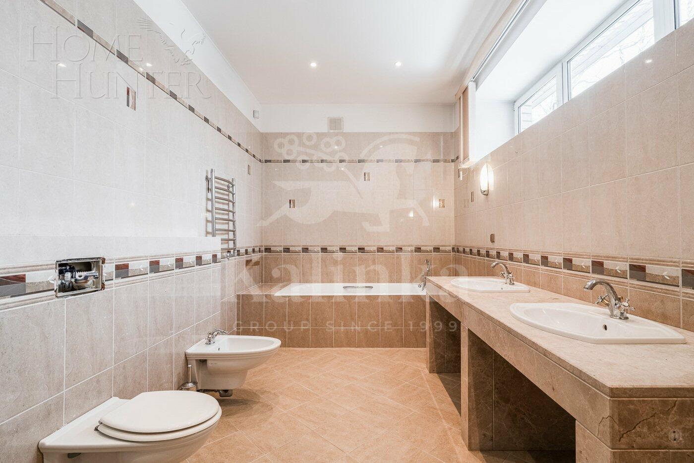 2-этажный коттедж 1 192 м² с отделкой