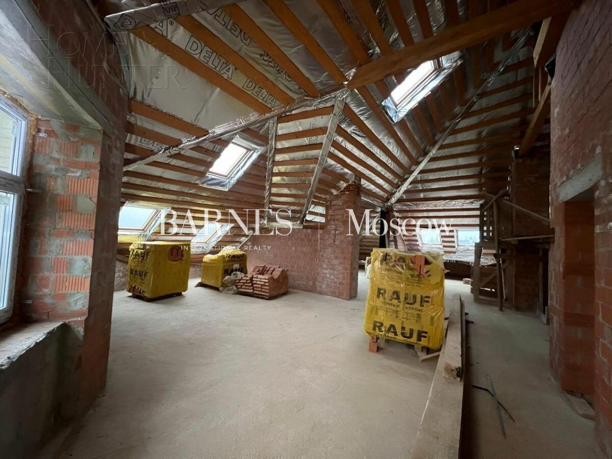 3-этажный коттедж 1 124 м² без отделки