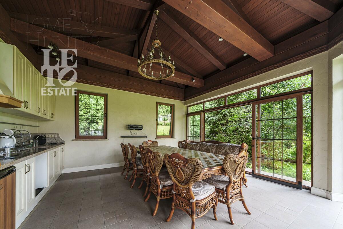 2-этажный коттедж 710 м² с отделкой