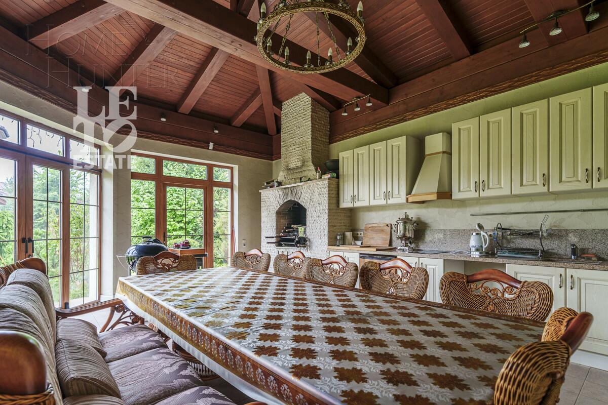 2-этажный коттедж 710 м² с отделкой