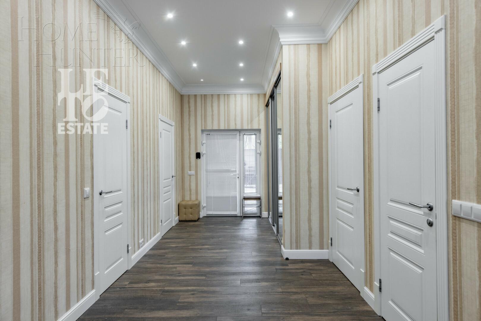 2-этажный коттедж 360 м² с отделкой