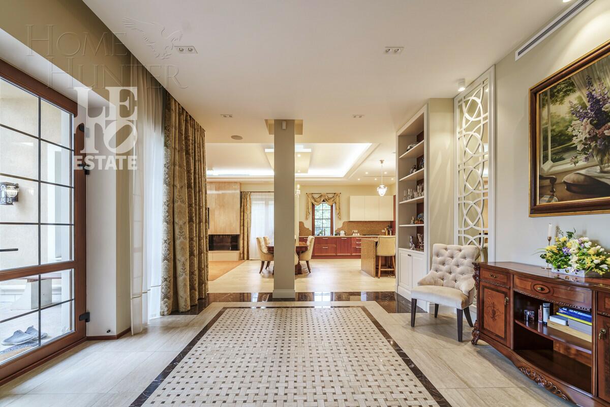 2-этажный коттедж 710 м² с отделкой