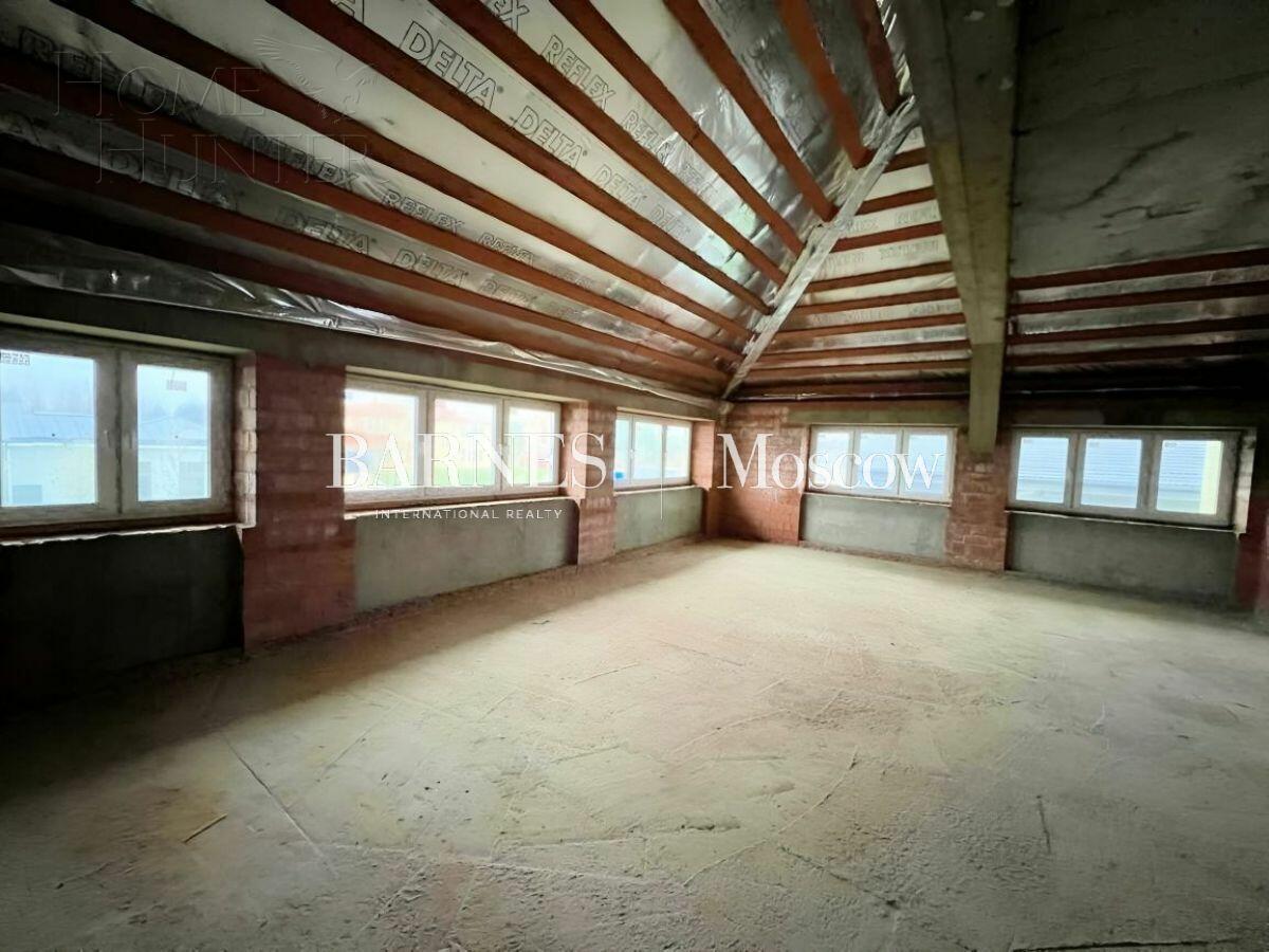 3-этажный коттедж 1 124 м² без отделки