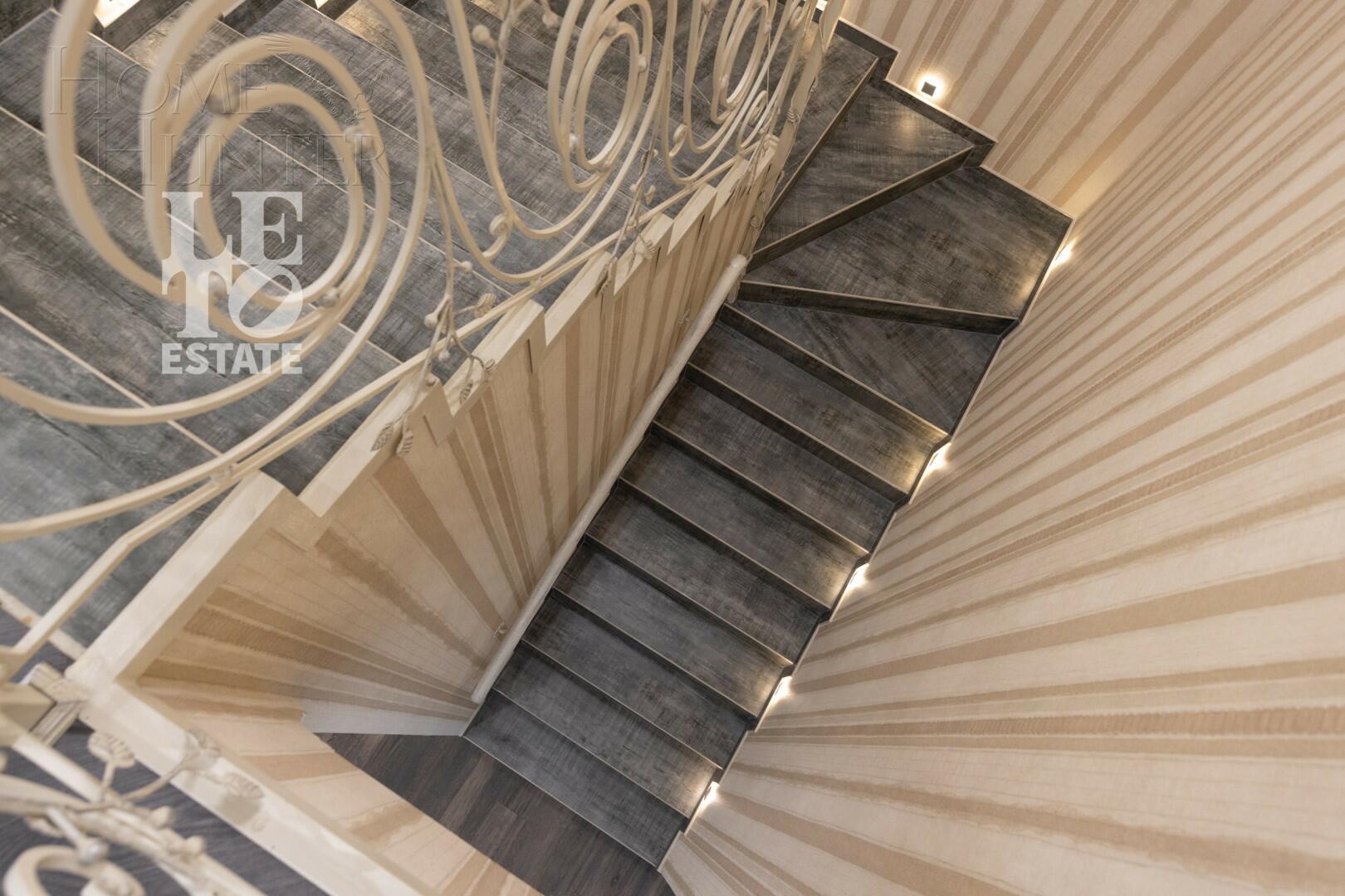 2-этажный коттедж 360 м² с отделкой