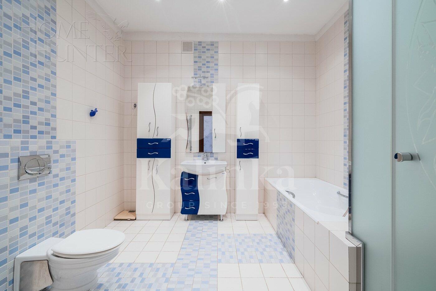 2-этажный коттедж 1 192 м² с отделкой