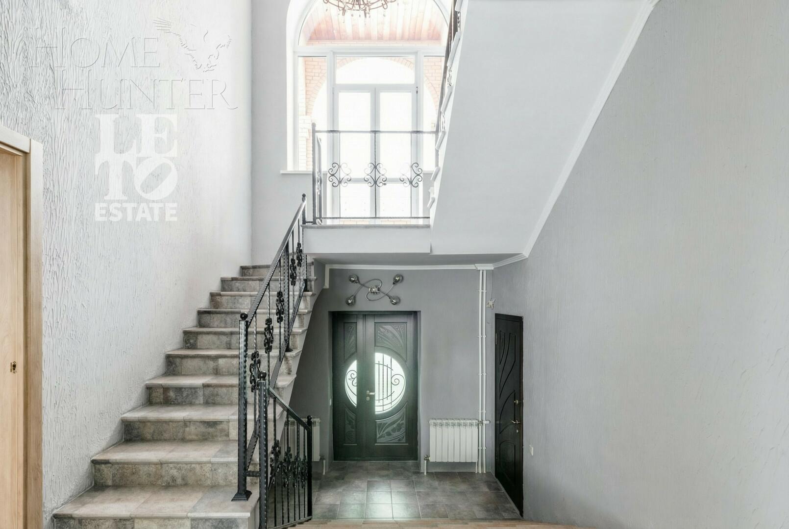 2-этажный коттедж 372 м² с отделкой