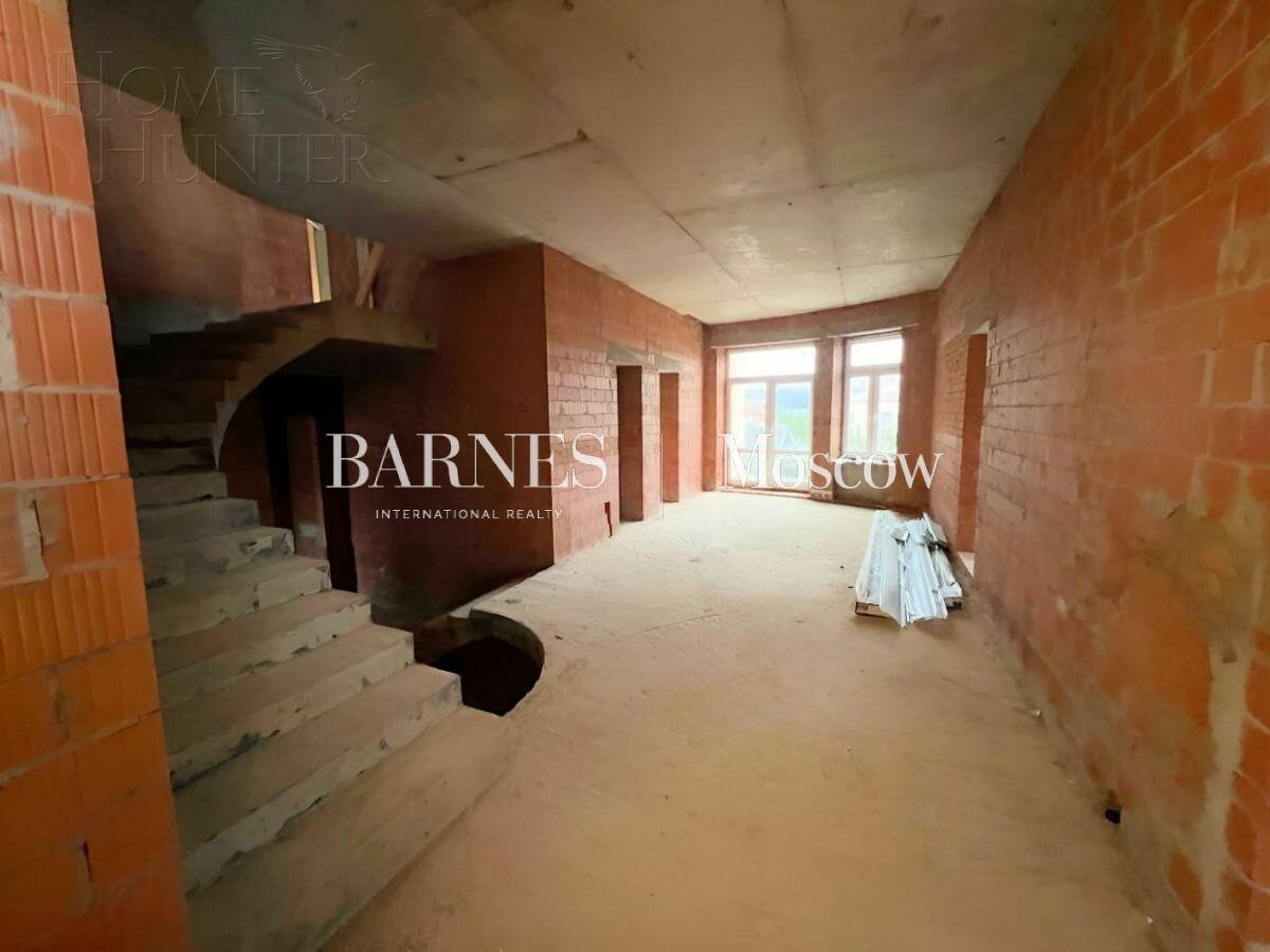 3-этажный коттедж 1 124 м² без отделки