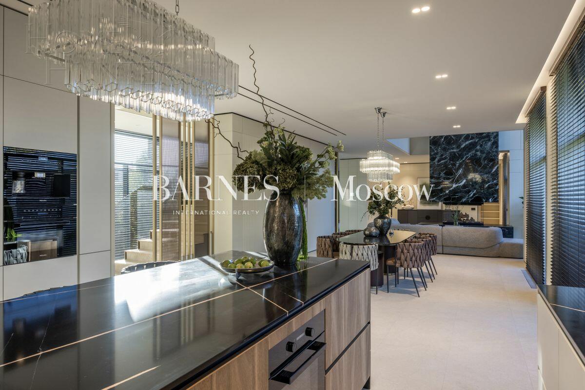 2-этажный коттедж 1 000 м² с отделкой