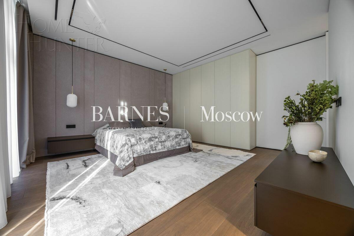 2-этажный коттедж 1 000 м² с отделкой