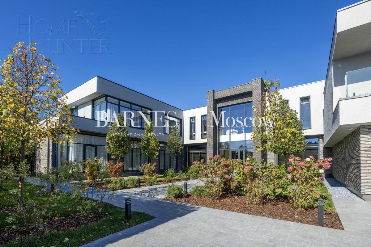 2-этажный коттедж 1 000 м² с отделкой