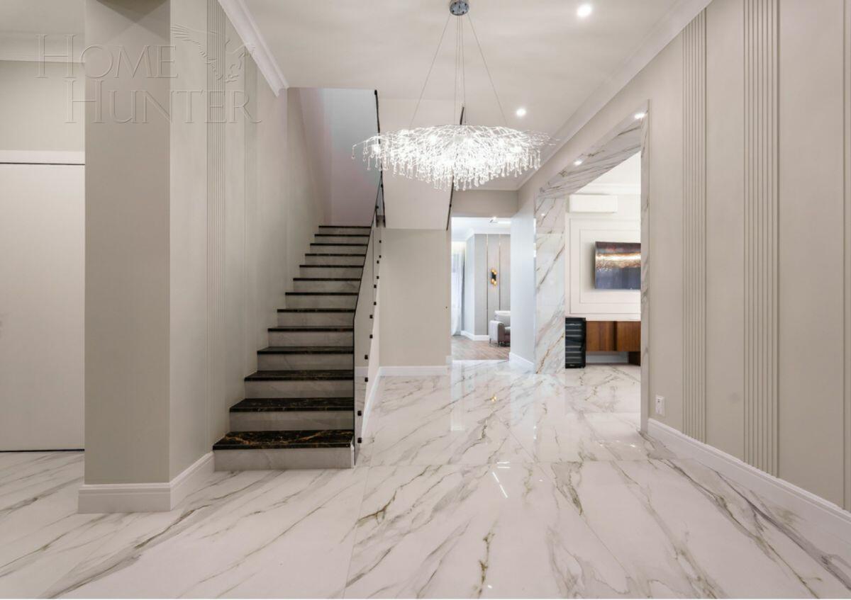 2-этажный коттедж 450 м² с отделкой