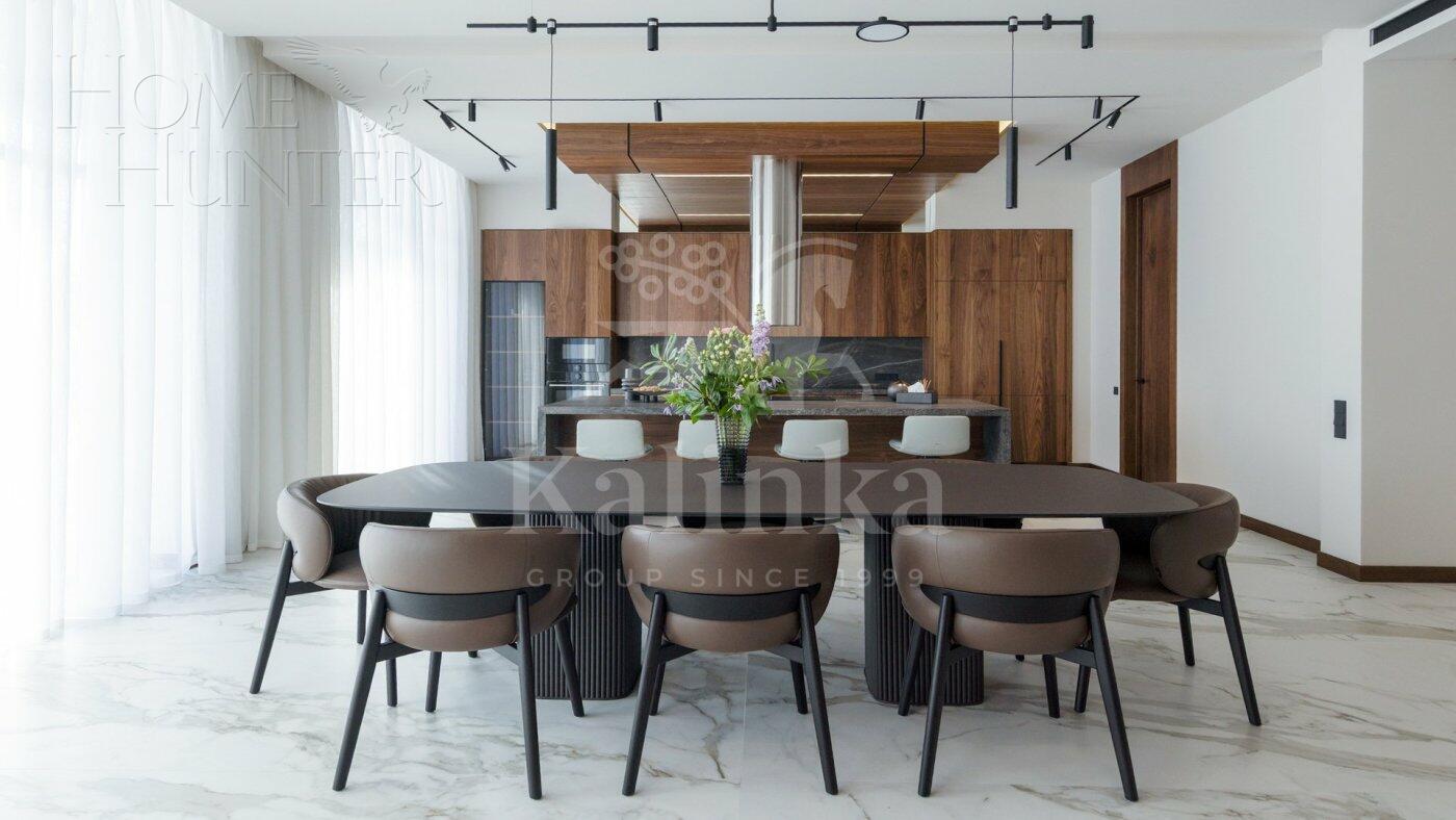 2-этажный коттедж 437.2 м² с отделкой