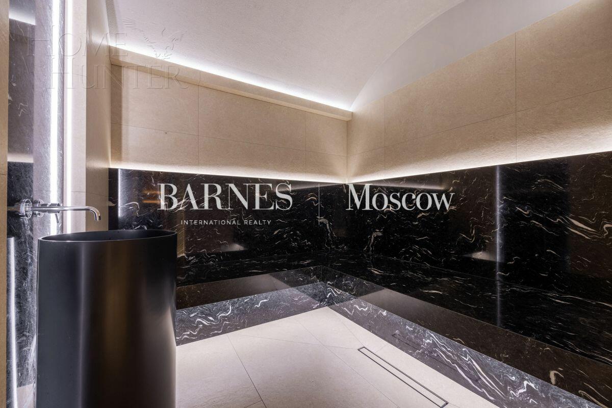 2-этажный коттедж 1 000 м² с отделкой