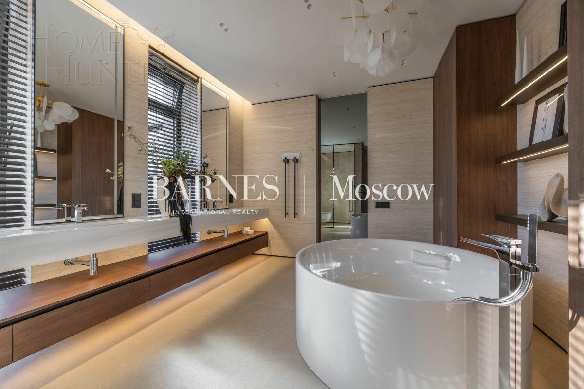 2-этажный коттедж 1 000 м² с отделкой