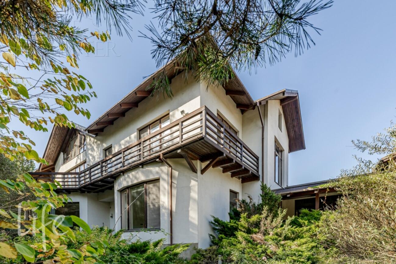 2-этажный коттедж 1 375 м² с отделкой