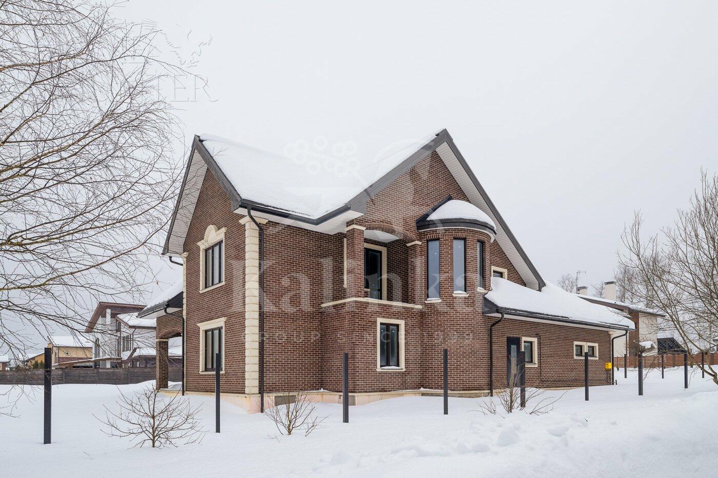 2-этажный коттедж 380 м² без отделки