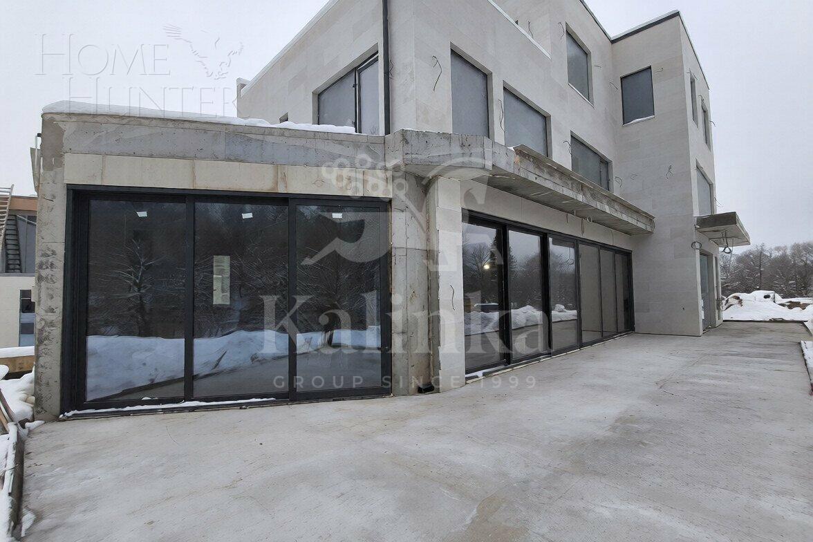 3-этажный коттедж 605.9 м² без отделки