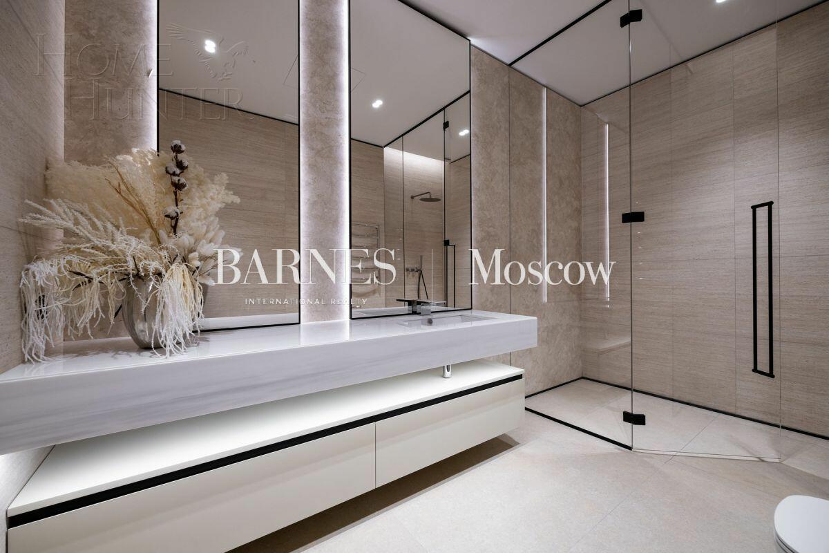 2-этажный коттедж 1 000 м² с отделкой