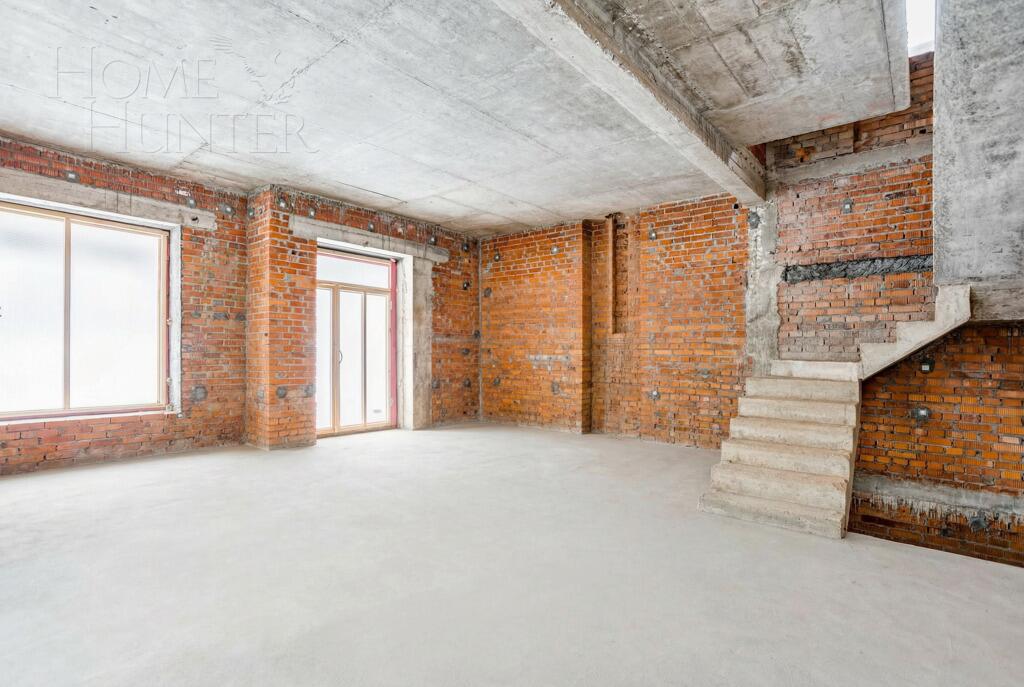 2-этажный таунхаус 373 м² без отделки