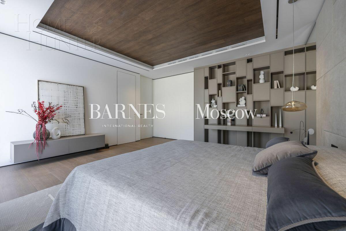 2-этажный коттедж 1 000 м² с отделкой