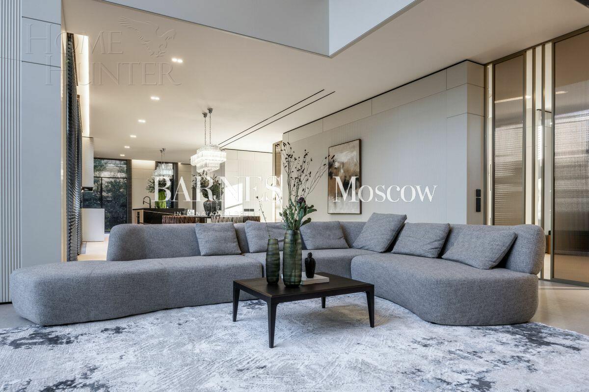 2-этажный коттедж 1 000 м² с отделкой