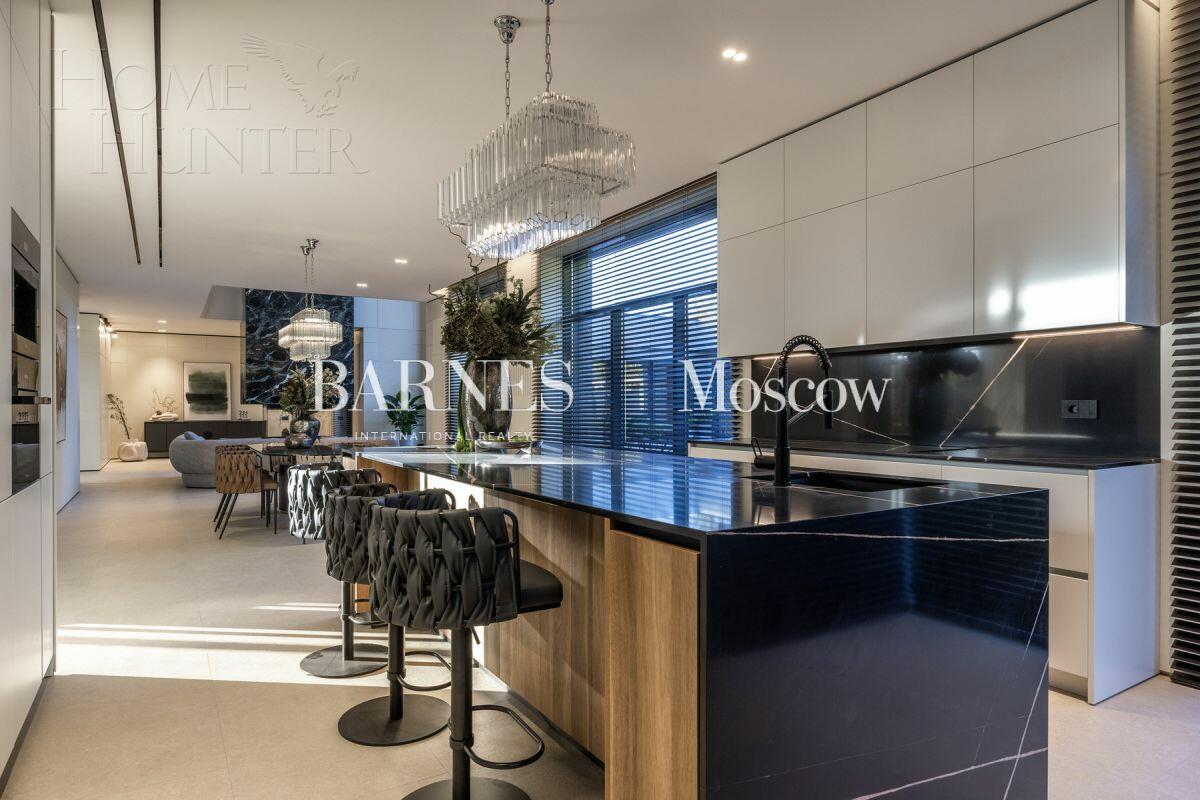 2-этажный коттедж 1 000 м² с отделкой