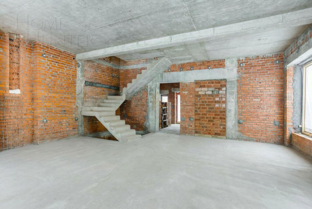 2-этажный таунхаус 373 м² без отделки