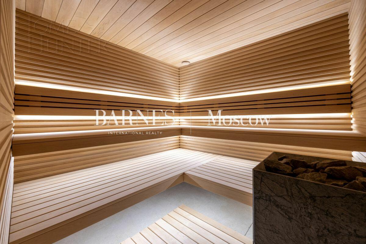 2-этажный коттедж 1 000 м² с отделкой