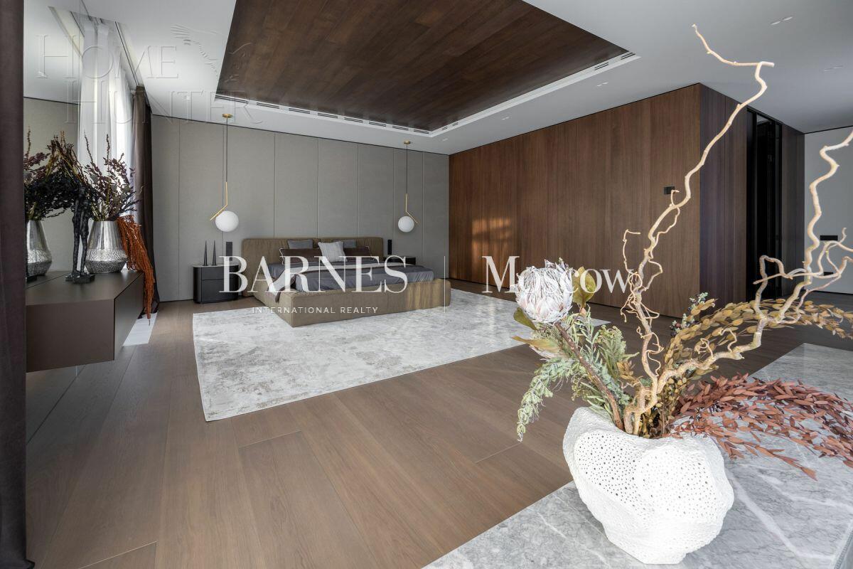 2-этажный коттедж 1 000 м² с отделкой