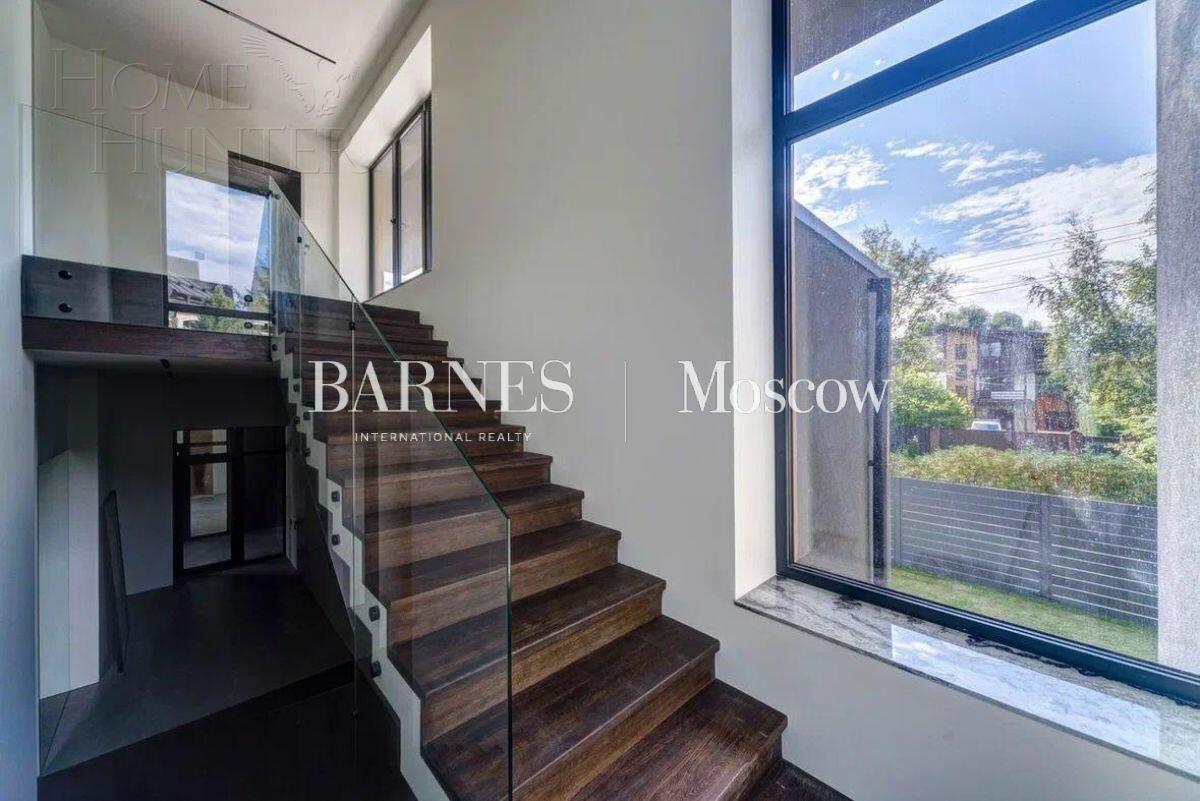 2-этажный коттедж 500 м² с отделкой