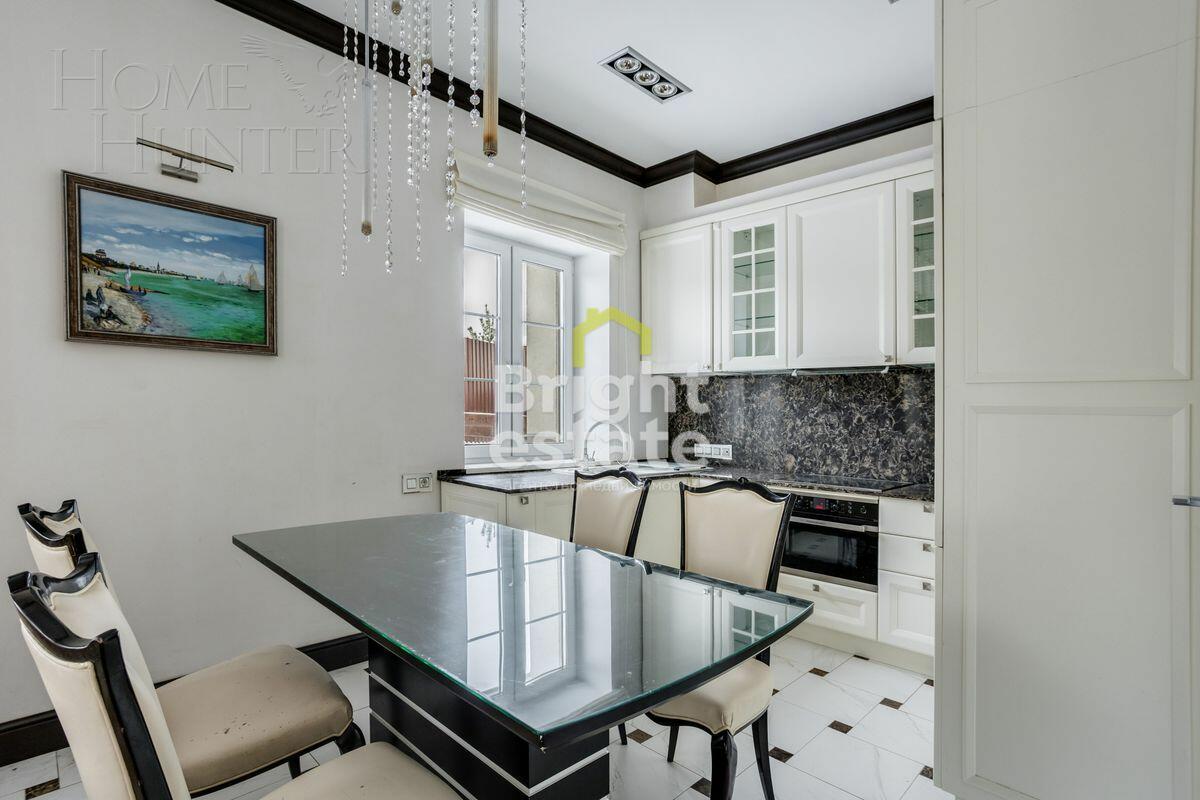 3-этажный таунхаус 230 м² с отделкой